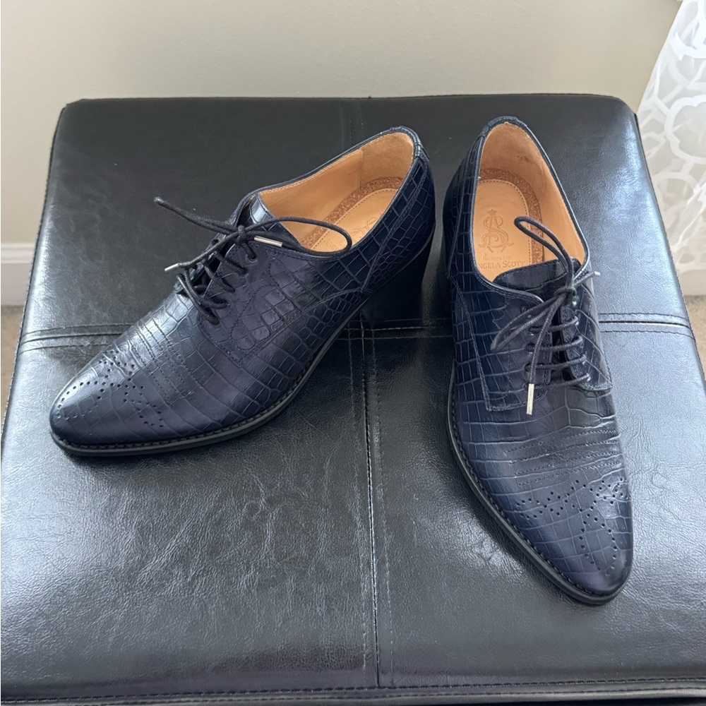 Office of Angela Scott Leather Navy Croc-Embossed Lace-Up Heeled Oxfords 38/7.5